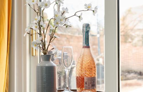 Open Mind Property - Hot Tub, 8 Guests & Free Parking - Foto 11