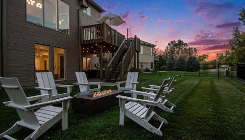 Stunning 5BR Villa Large Hot Tub & Scenic Yard - Foto 2