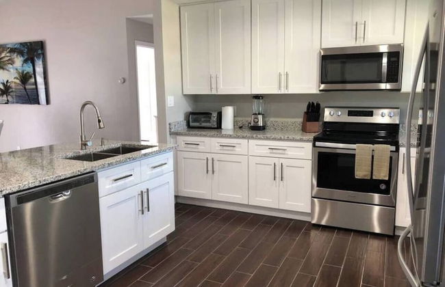 Parsley · New! Luxury, Near Disney & Universal. Sleep 9 - Photo 14