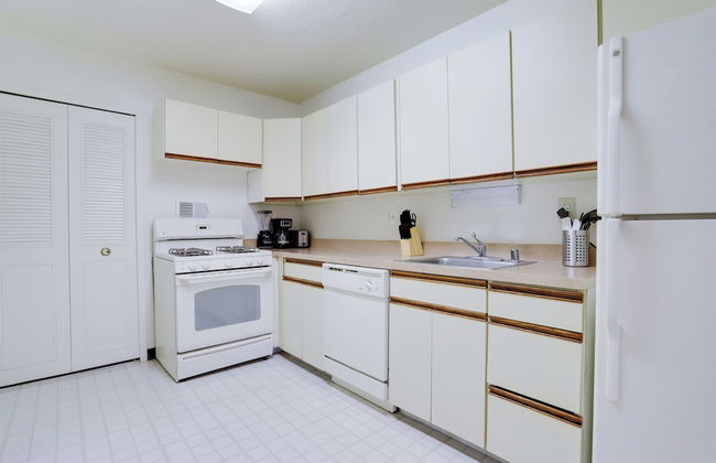 Bright Comfort in DC Apts - Foto 47