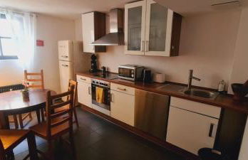 Central-Quiet-5min to tram-shopping- - Foto 33