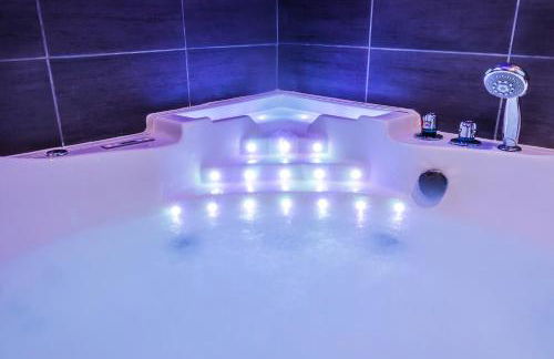 Escapade en Bord de mer avec Sauna et Spa Privés - Foto 35