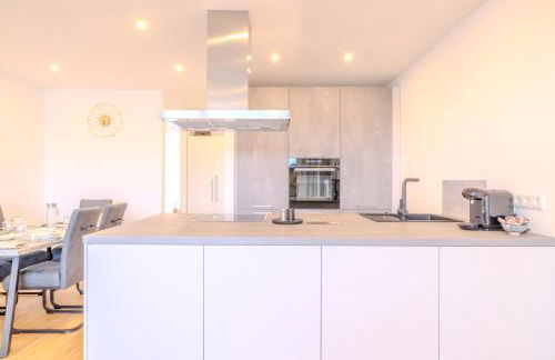 Premium Zuhause - Seeblick, Balkon, Pool & Seepromonade - Foto 16