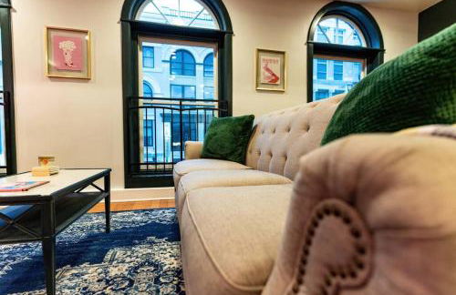 Jolene's Hideout - Noise Notice Wed-Sun - Foto 14