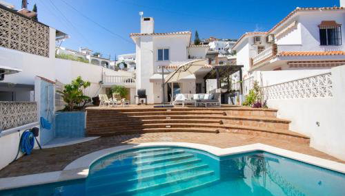 Private Beach Villa for 6 with Seaview, Pool & big Sun Terrace - Foto 4