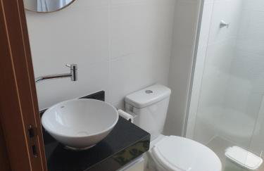 FLAT ACONCHEGANTE poucos min da praia - Foto 53