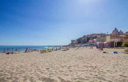 Nice Home In San Lorenzo Al Mare - Photo 39