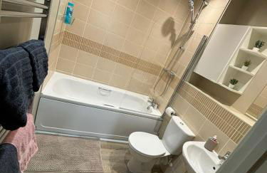 Central, Close to Theatre & Cruise Port, with free parking space! - Foto 3