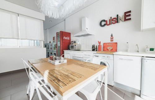 Beach & Urban Attic - Photo 11