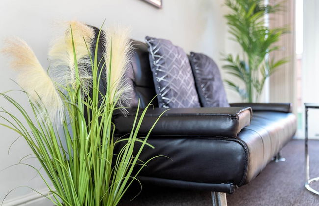 Modern West Midlands Family Home With Garden - Foto 16