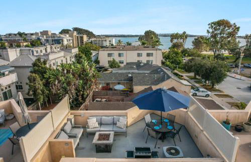 Bay View Dream - Steps to Bay, Rooftop Patio & AC - Foto 39