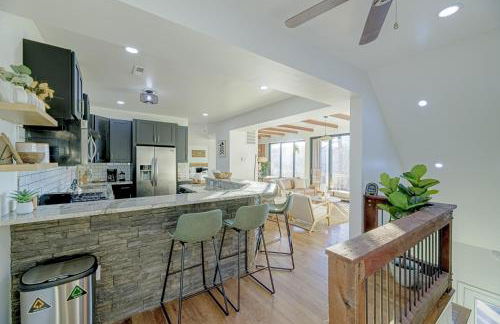 Ridgetop Hideaway 12-Guest Oasis with Hot Tub & Epic Views Near Winery Tours & Trails - Pets are allowed by request - Foto 36