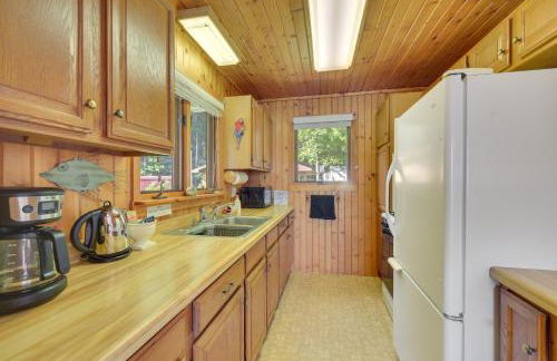 Lakefront Chetek Vacation Rental with Private Dock! - Foto 13