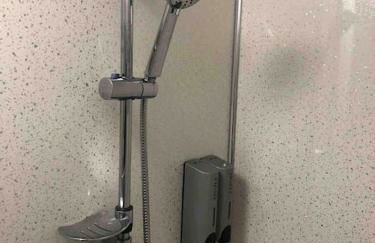 Newly refurbished studio, great location 8 studios - Photo 3