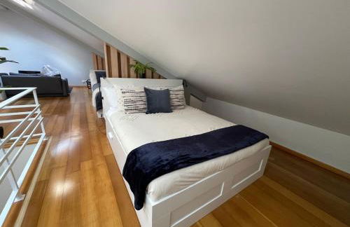 Picturesque Penthouse - Photo 24