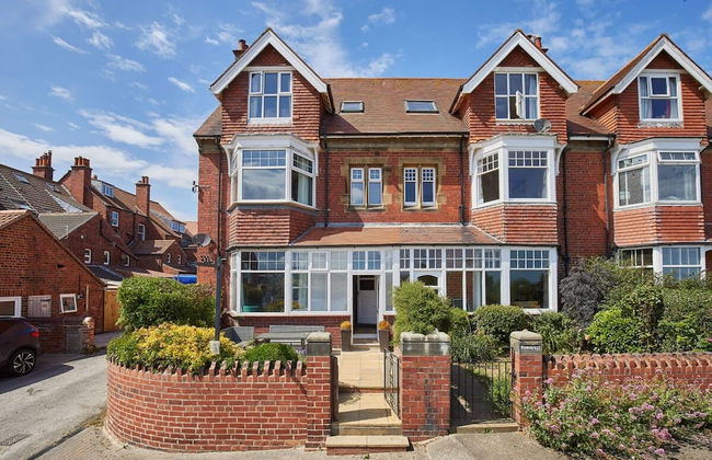 Host Stay Raven House - Photo 34