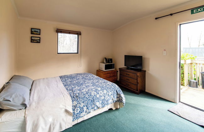 Morning Calm Lodge Limited - Photo 5