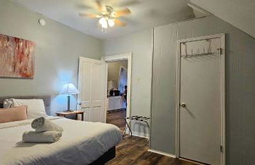 Dauphin District Darling #3-Downtown, Restaurants - Photo 39