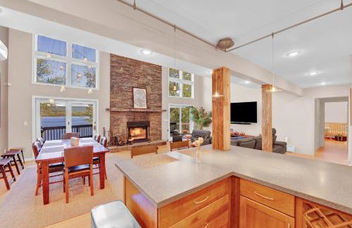 Lakefront Sunsets, Hot Tub, Pool Table, Kayaks - Foto 38