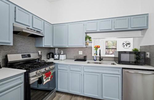 Spacious Family Home in Round Rock w Private Yard - Photo 26