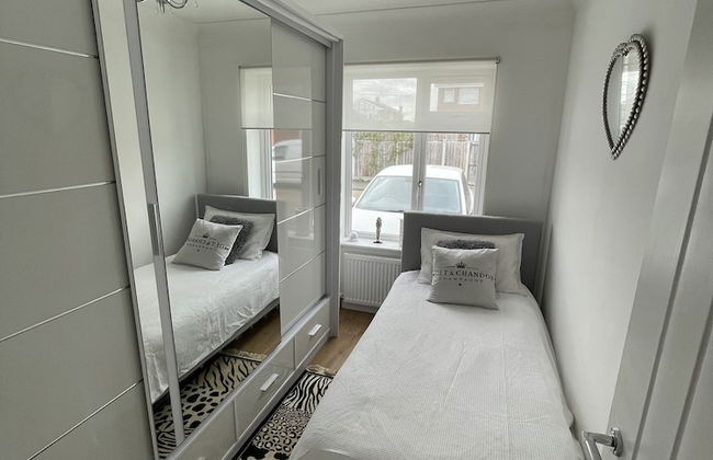 Beautiful 2-bed Bungalow in Canvey Island - Foto 7