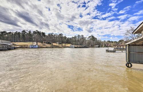 Lake Sinclair Cottage with Deck and Boat Dock! - Foto 24
