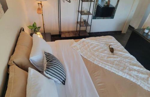 Exotic Gem Relaxing Farm Vibes Near Safari Zoo, Legoland & Wineries - Foto 56