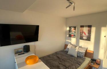 Moderne Zimmer in Köln Lindenthal - Photo 3