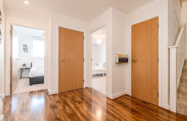 Modern Comfort: Stratford 3BR Duplex - Foto 19