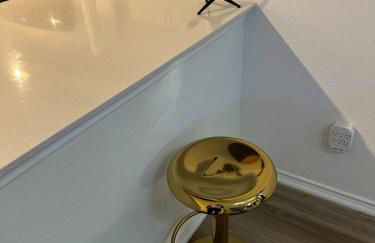 Cozy Stay with Pool Relax with Easy Access to Highway - Foto 41