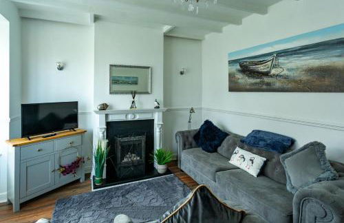 Cottage, Hot Tub, Open fire, Games Room, large Garden Sleeps 2-8 - Foto 4