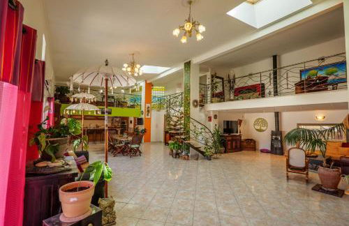 Loft d'exception 350m2 spacieux et lumineux avec piscine à 15 min de la mer - Foto 2