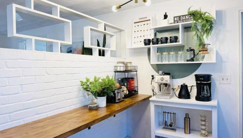 Spacious Poolside Boston Stay Sleeps 8 Pet Friendly - Foto 3