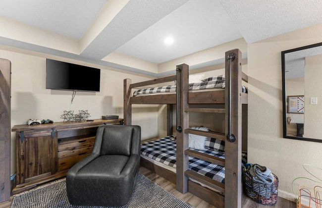 Hot Tub-Firepit-Bunkroom near Crick - Foto 2