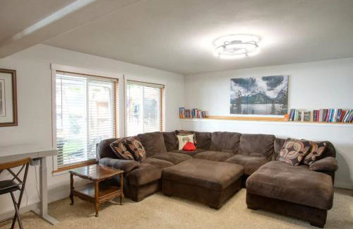 Twin Lakes Waterfront Retreat with Private Dock Fire Pit And Family Friendly Space - Foto 43