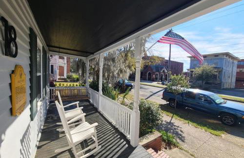 1860 House In the Heart of Downtown - Foto 25