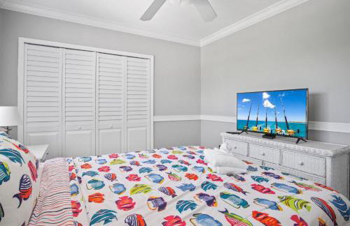 NEW!Paradise PalmsDockPoolKayaks GrillView! - Foto 47