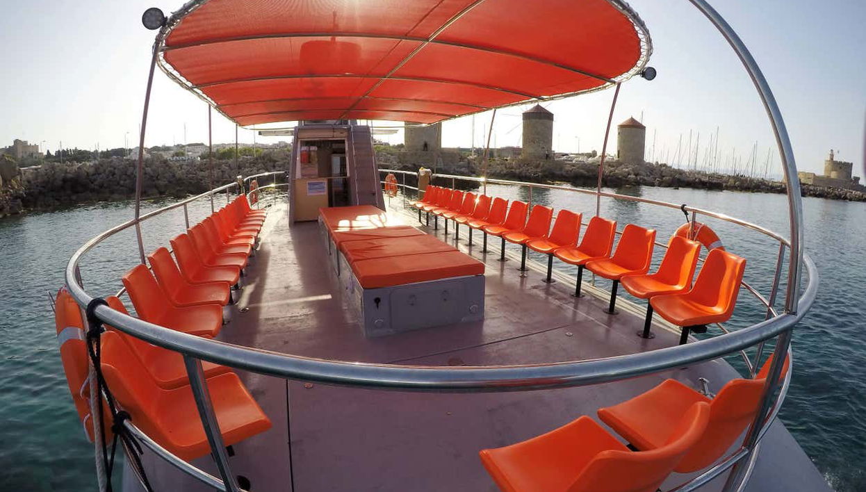 Passeio de barco com visão submarina - Foto 1