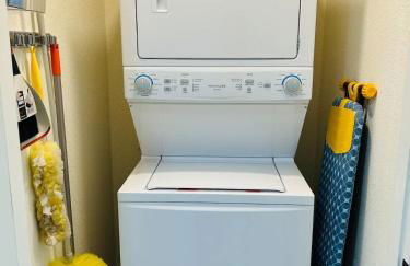 Stunning Lake House with a Pool and Hot Tub - Foto 35