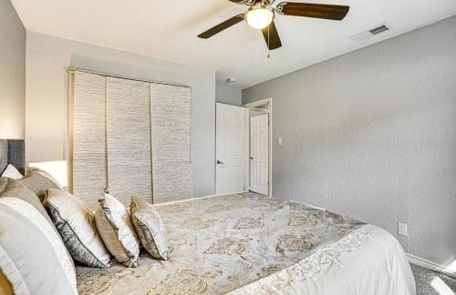 Pool, Game Room, Fast WiFi, 25 mile biking trail - Foto 18