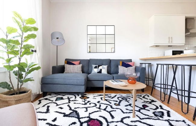 JOIVY Cosy Flat Next to Haymarket - Photo 18