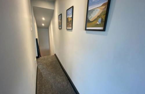 HOT TUB - Miners Cottage - edge of Brecon Beacons National Park - Heritage Town - Foto 39