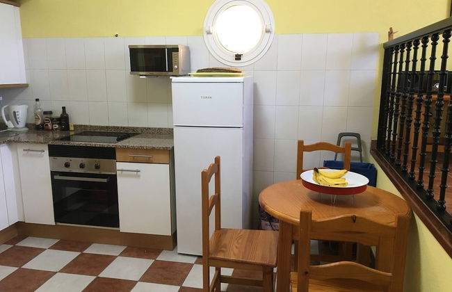 2 Bd Apartment With Stunning View - Photo 7