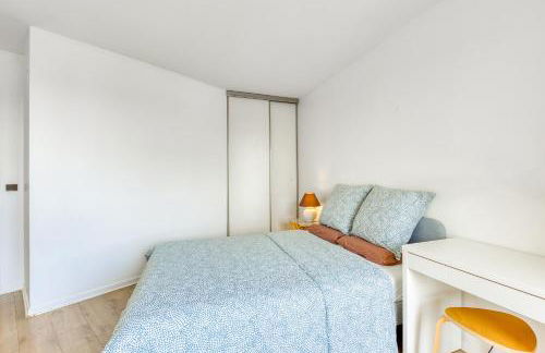 4 min walk to Metro, 60m², renovated, La Défense - Photo 12