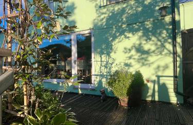 By the River - Foto 28