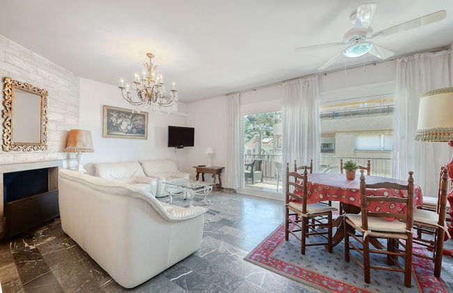 Apartment Near Plataj De Roses Beach - Photo 17