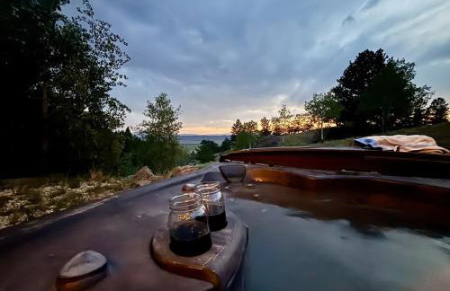 Breathtaking ViewsTwo Bedroom Cabin with Hot tub - Photo 26