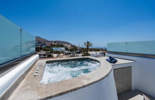 NEW Yiota Collection 4 Suites & 4 Prive Jacuzzi - Foto 99