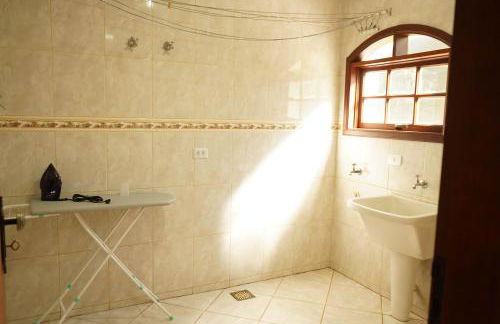 Casa de Fazenda Histórica, Mergulhada na Natureza, com Vista Panorâmica Deslumbrante e Grande Varanda a 2 km do Centro - Foto 22