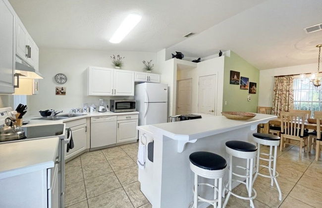 Greatest Grove 4 Bedroom Home by RedAwning - Photo 10